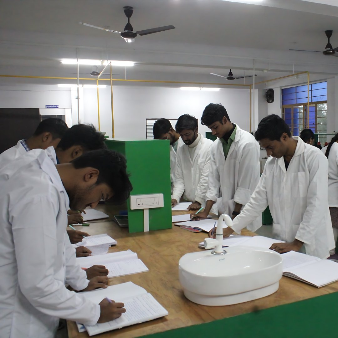 Pharmacy College (2)